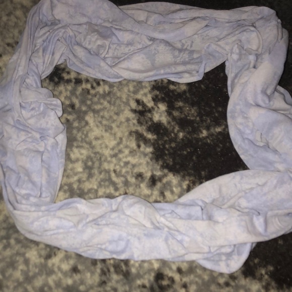 Scarf - Picture 1 of 2